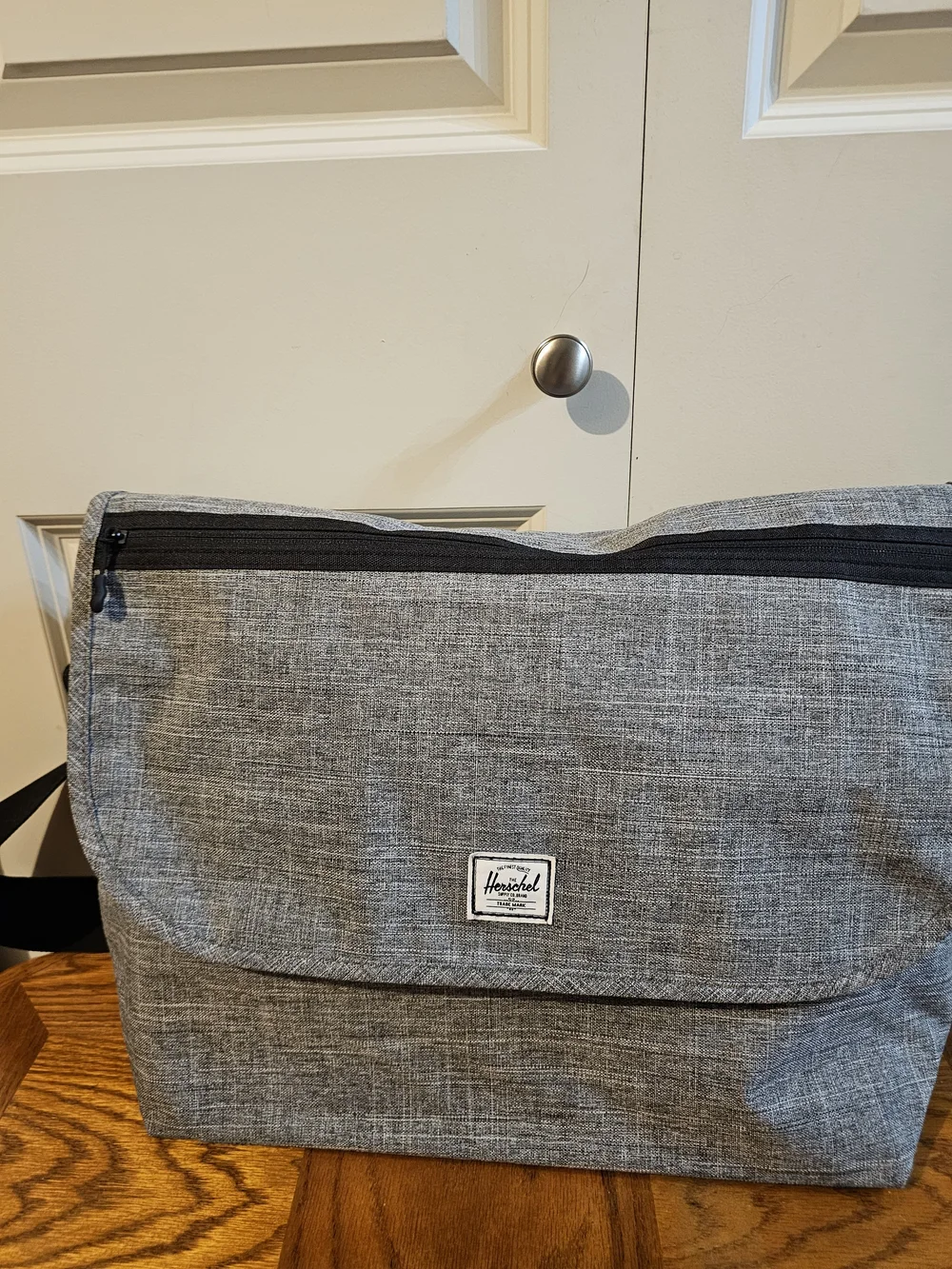 Herschel Supply Company Grey Messenger Laptop Bag with Front Flap